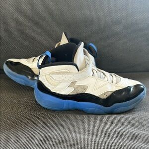 Jordan Jumpman Two Trey (GS) White Game Royal Black Kids Athletic 2Y
